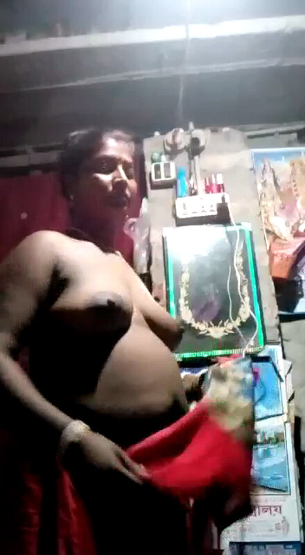 Cheating desi bhabhi nude photos shared with devar 2