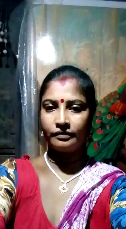Cheating desi bhabhi nude photos shared with devar 6