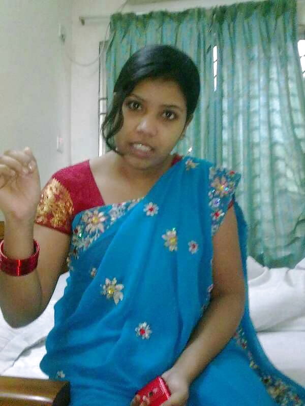 Cheating Desi wife pics of nudity 7