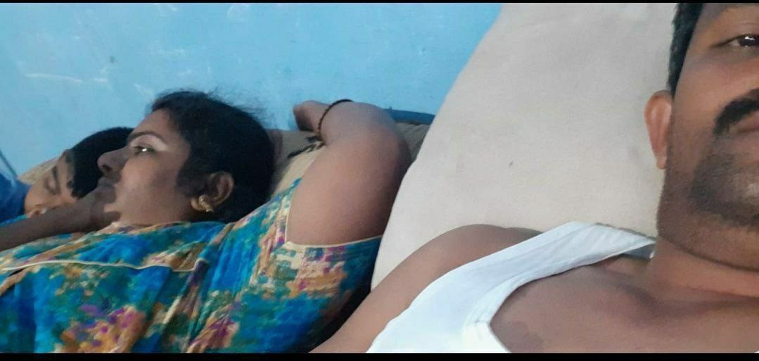 Chennai housewife boobs sucking by husband 7