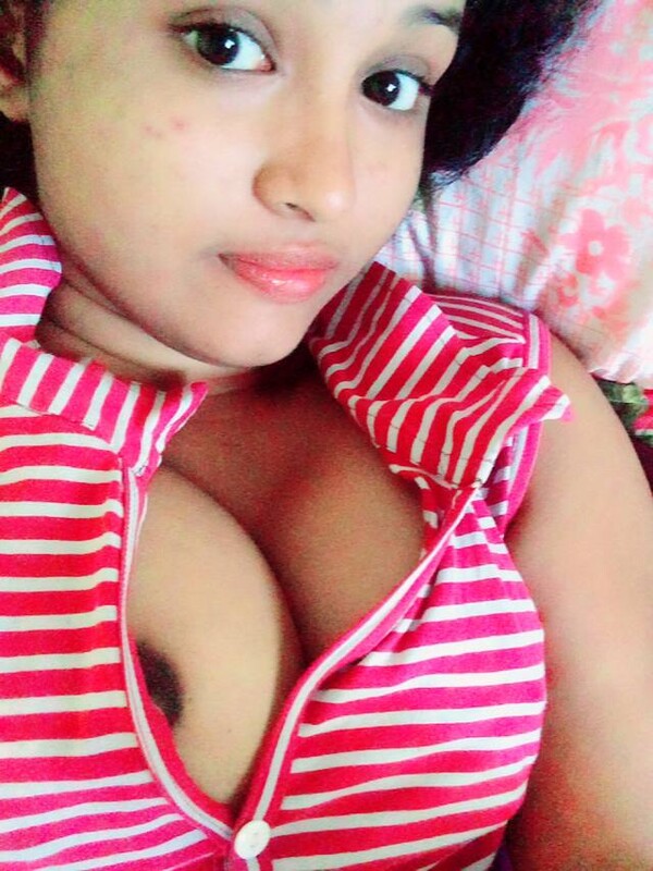 Chennai Tamil girlfriend showing big boobs 7