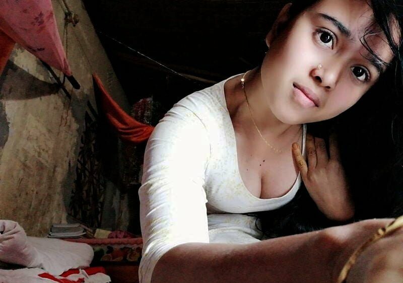 Chubby Desi girl sexy nude pics 6