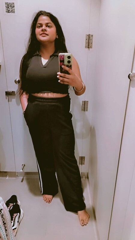 chubby HR manager lady showing big boobs and naked pussy 2