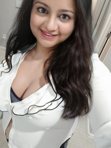 Chubby milk tanker girlfriend boobs showing selfie 2