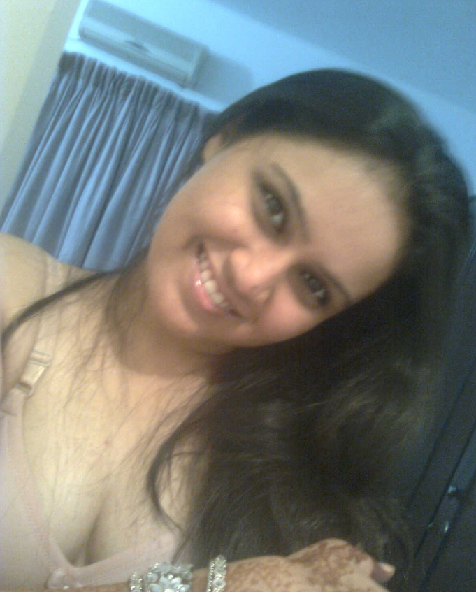 Chubby Mumbai girl nude pics 6