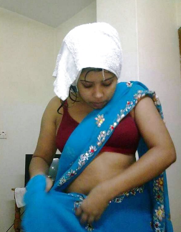 Chubby nude Indian wife goes naked in a hotel room 3