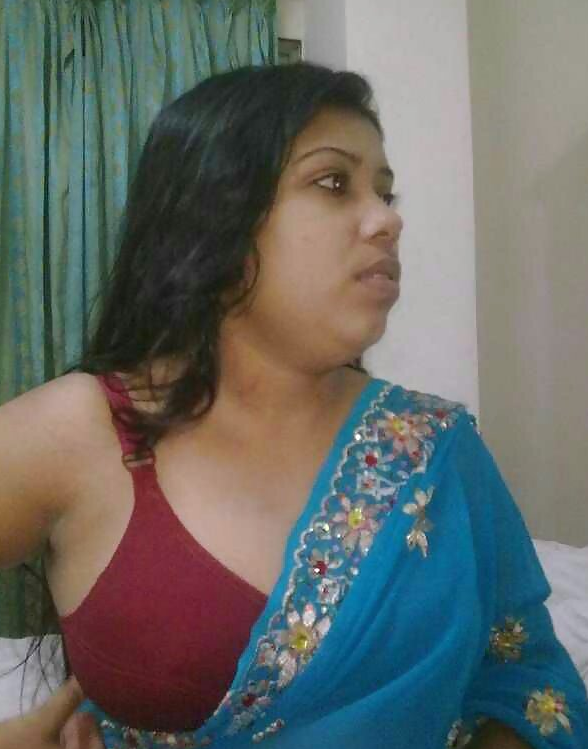 Chubby nude Indian wife goes naked in a hotel room 4