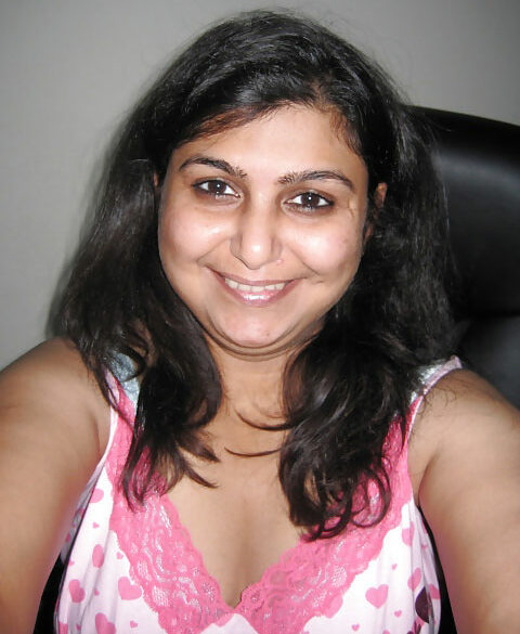 Chubby Punjabi wife nude pics 8