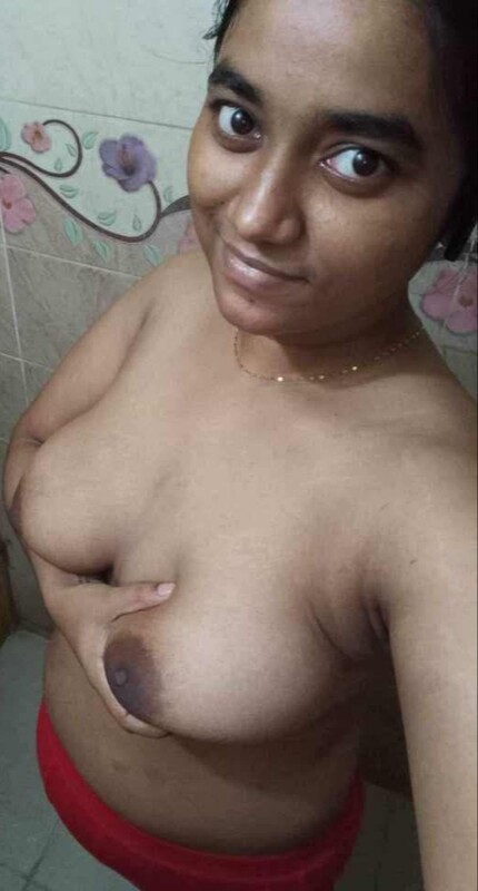 Close up pussy showing by horny desi girlfriend 1