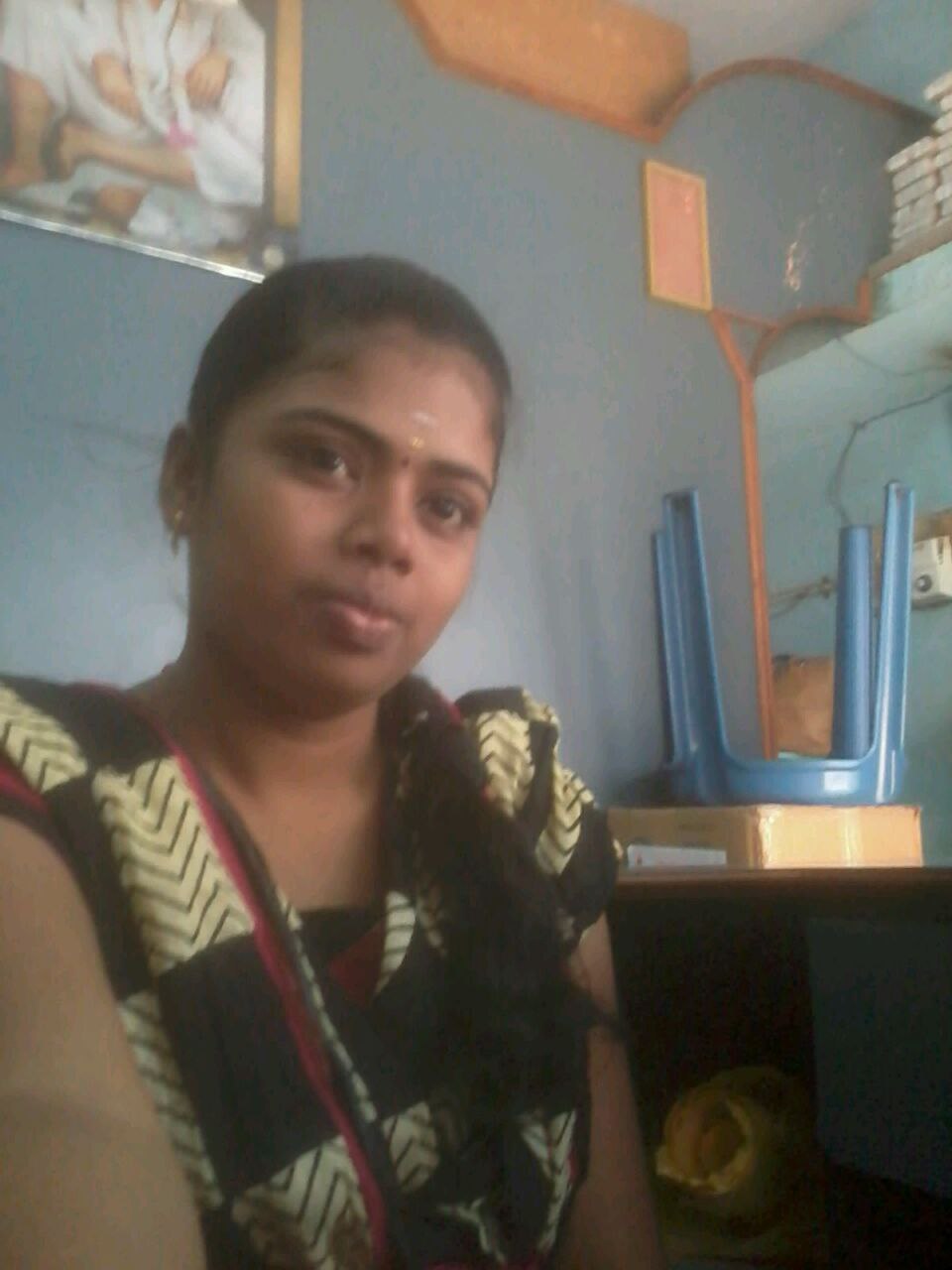 Coimbatore Tamil college girl topless pics 2