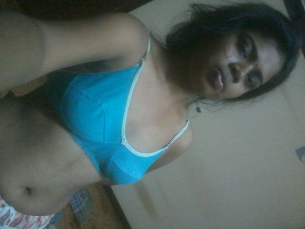 Coimbatore Tamil college girl topless pics 3