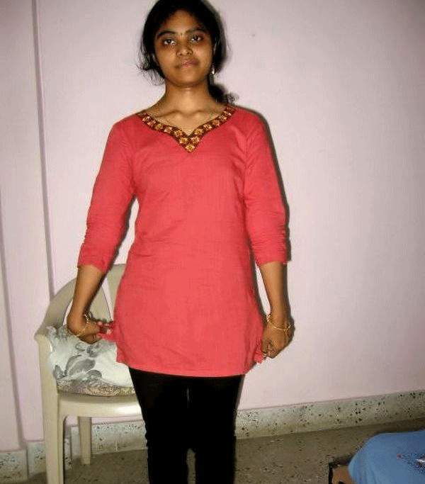 College girl nude photos exhibited for the first time online 1