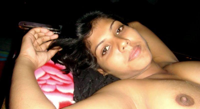 Cute Bangla wife nude pics goes viral 8