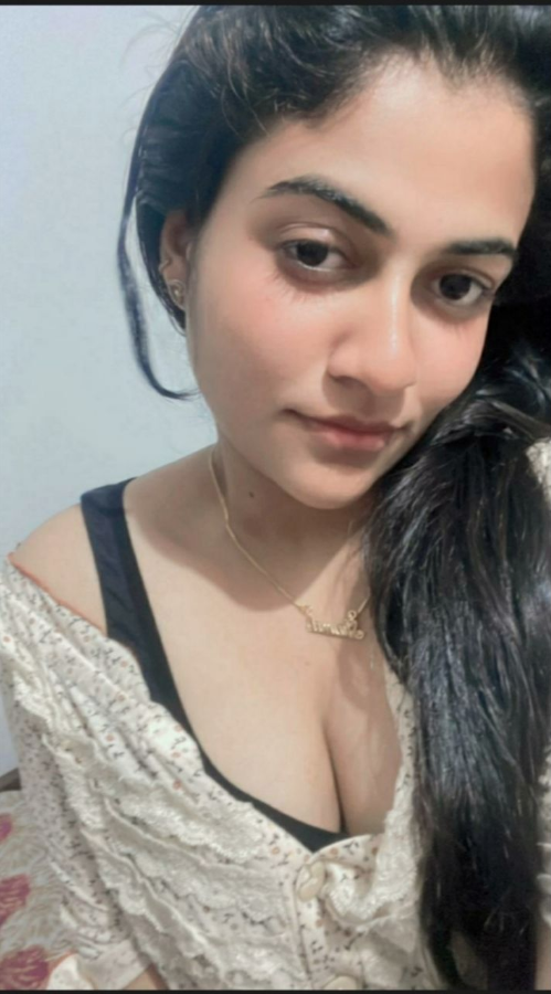 Cute college girl selfie boob showing few pics 4