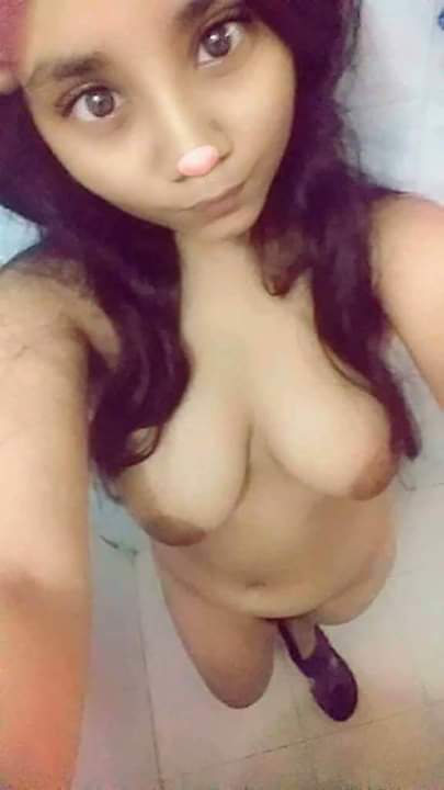 Cute Desi GF nude picture collection 4