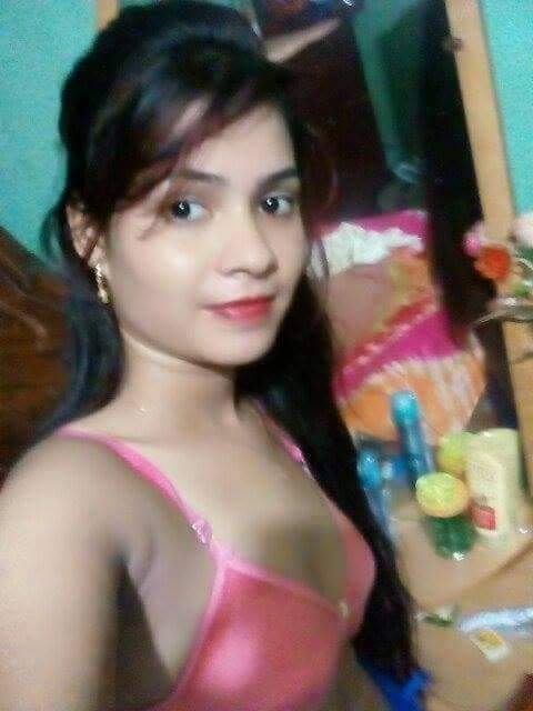 Cute Desi pussy pics of a young college girl 12