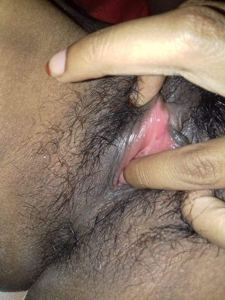 Cute Desi pussy pics of a young college girl 7