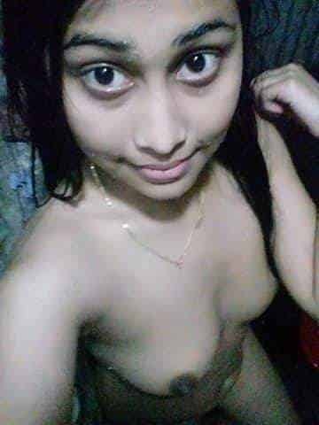 Cute girl nude selfies to make your dick erect in seconds 11