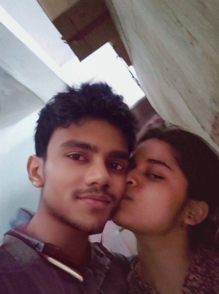 Cute girlfriend topless avatar for boyfriend photos 1