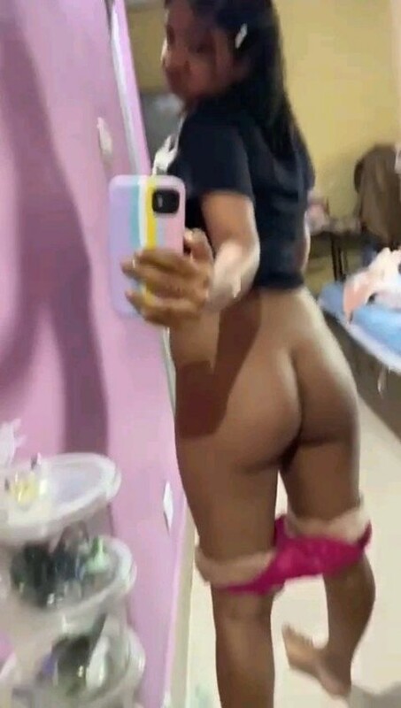 Cute Indian 18yo teenager nude selfies for lover 3