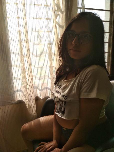 Cute Indian girl nude sex and blowjob photos 6