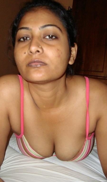 Cute Indian wife sex pics 3