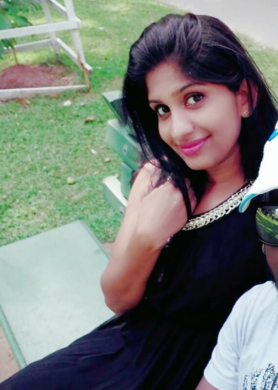 Cute Lankan unmarried girl nude selfie pics 4
