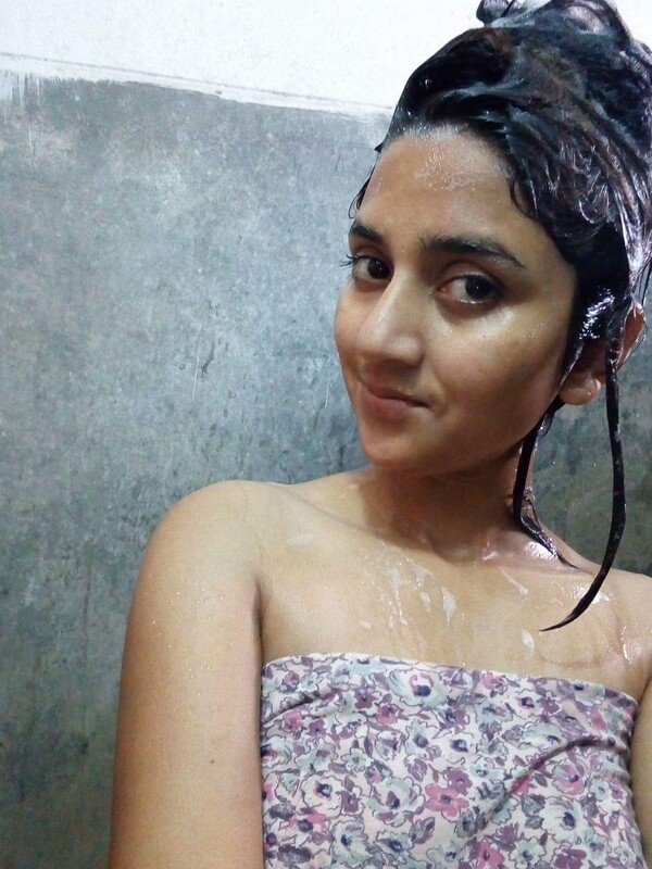 Cutest and hottest girlfriend exposing her untouched body 2