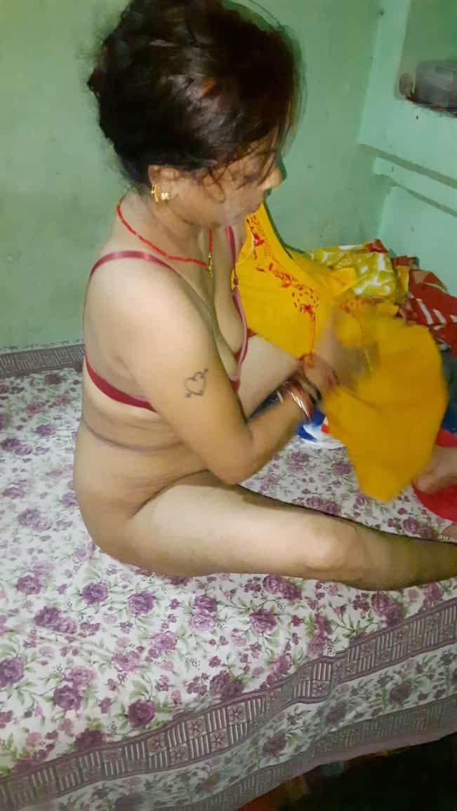 Dehati Bhabhi hot pics collection 1
