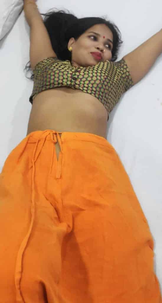 Dehati Bhabhi nude photos online 11