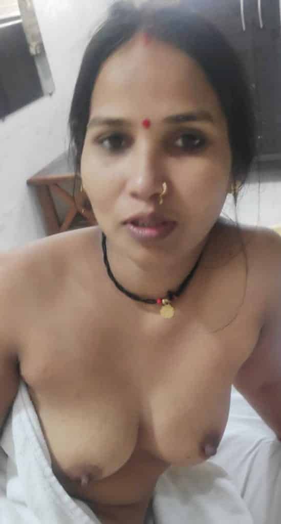 Dehati Bhabhi nude photos online 9