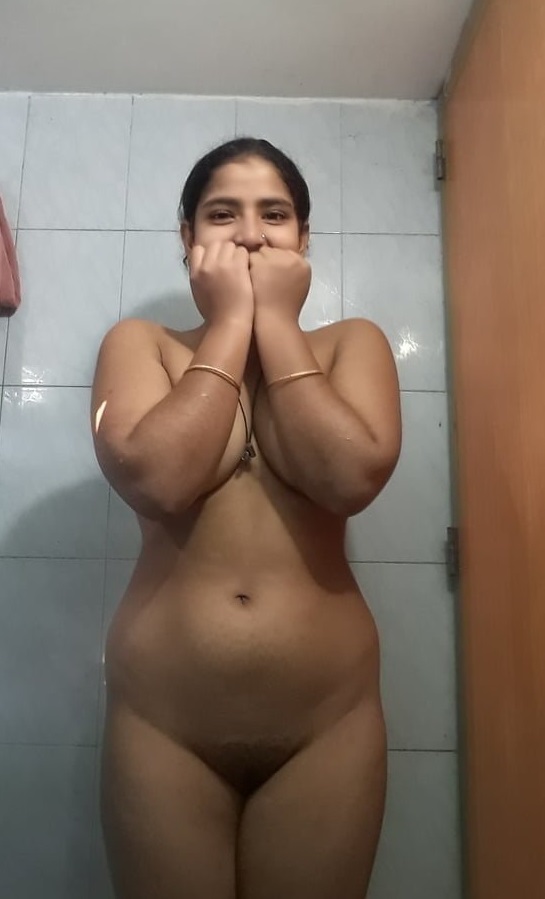 Dehati Bhabhi nude pics 4