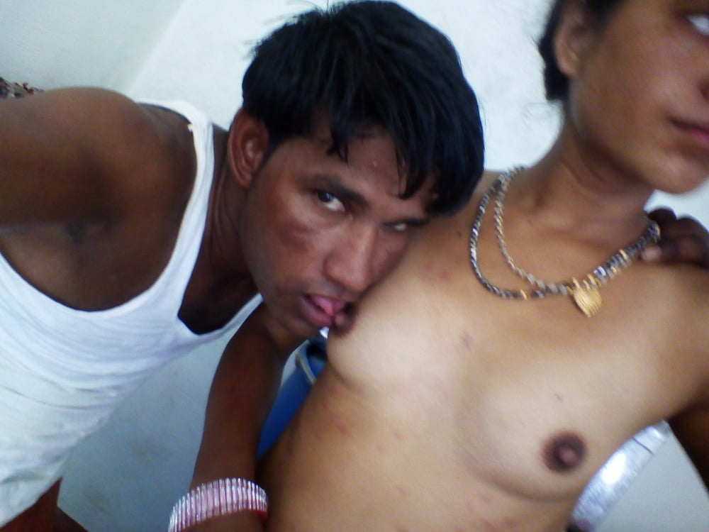 Dehati Bhabhi sex pics with her neighbor 3