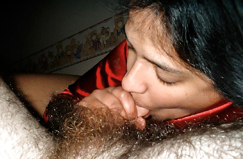 Desi aunty blowjob sex act started-off with boobs show 2