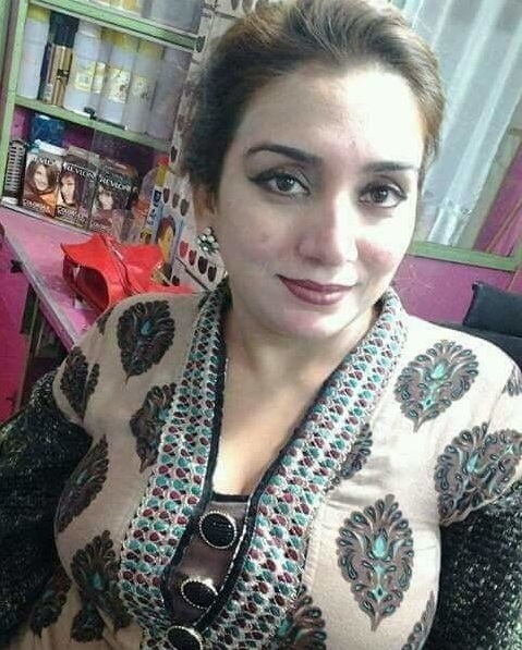 Desi Bhabhi big boobs show 5