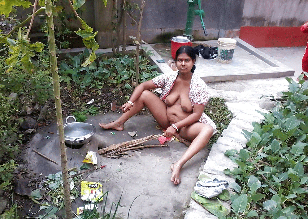 Desi bhabhi’s first time Real Life Nude Photo shoot 5