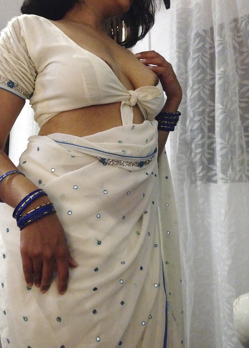 Desi Bhabhi sex teaser photos 2