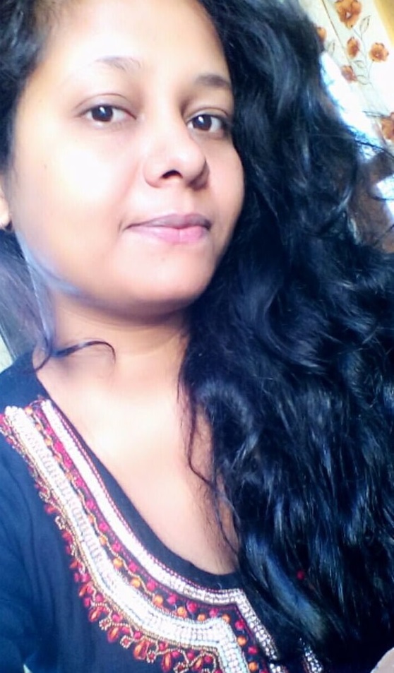 Desi big boobs girl topless selfie photos 7