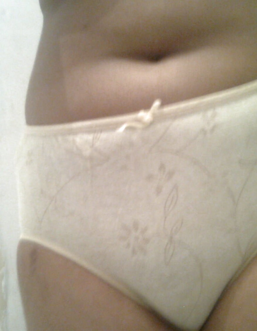 Desi college girl leaked selfies 4