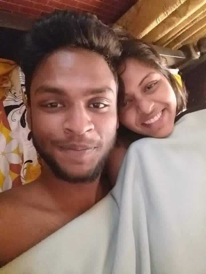 Desi couple nude photos 2