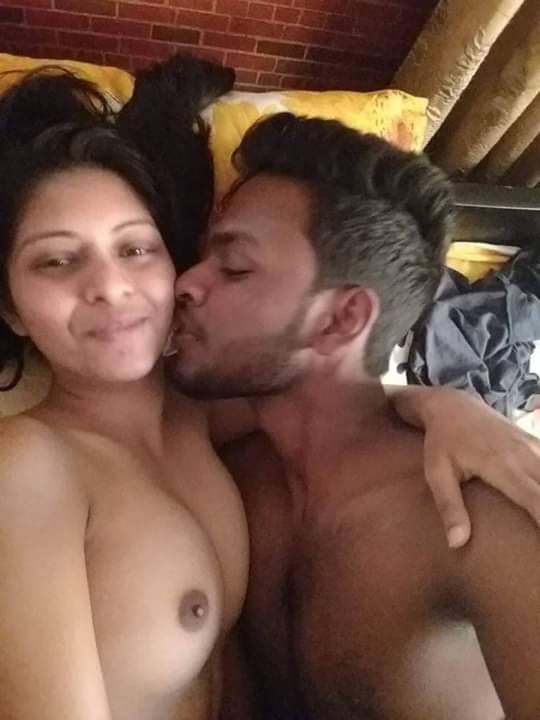 Desi couple nude photos 3