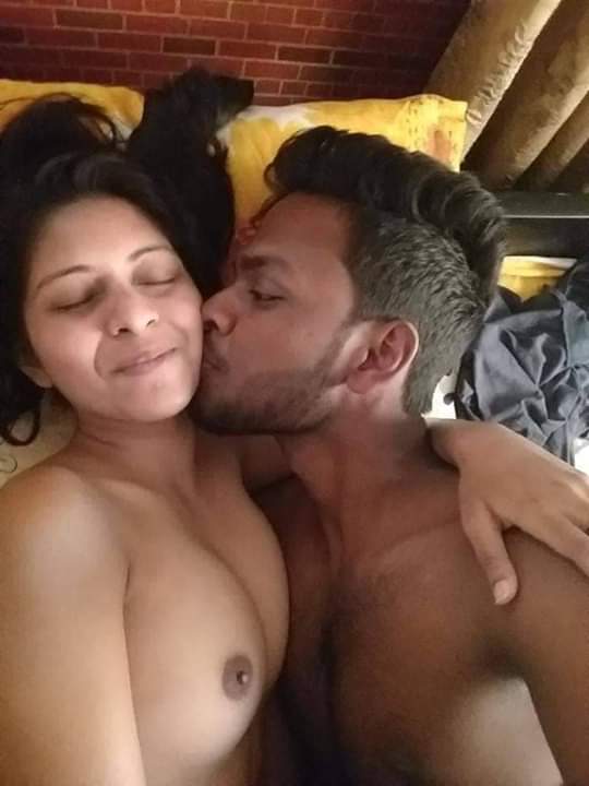 Desi couple nude photos 4