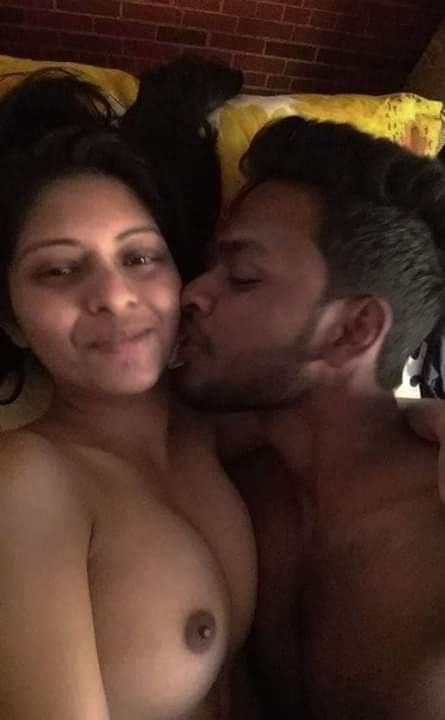 Desi couple nude photos 5