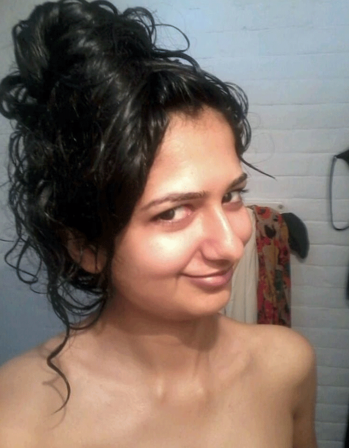Desi cute babe exposed nude photos online 7