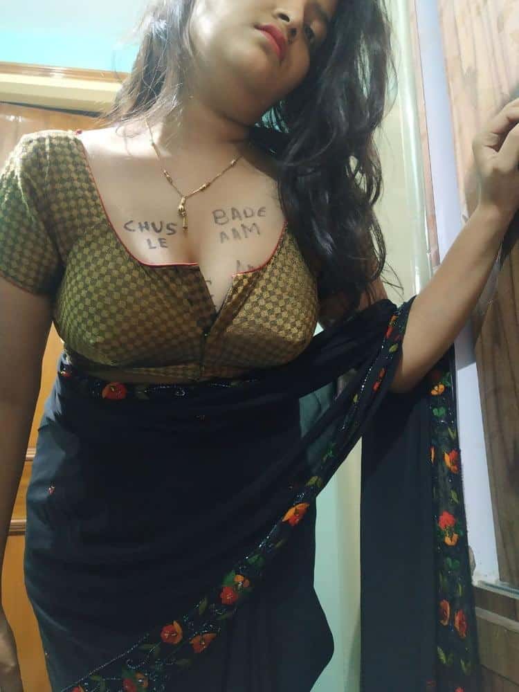 Desi girl hot pics for her lover exposed online 1
