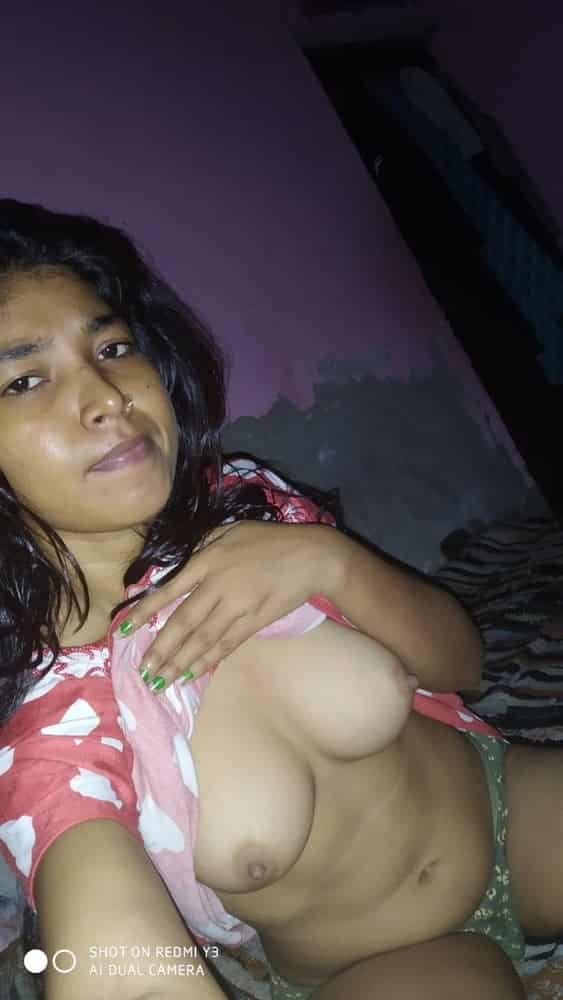 Desi girl leaked nudes selfie photos 6