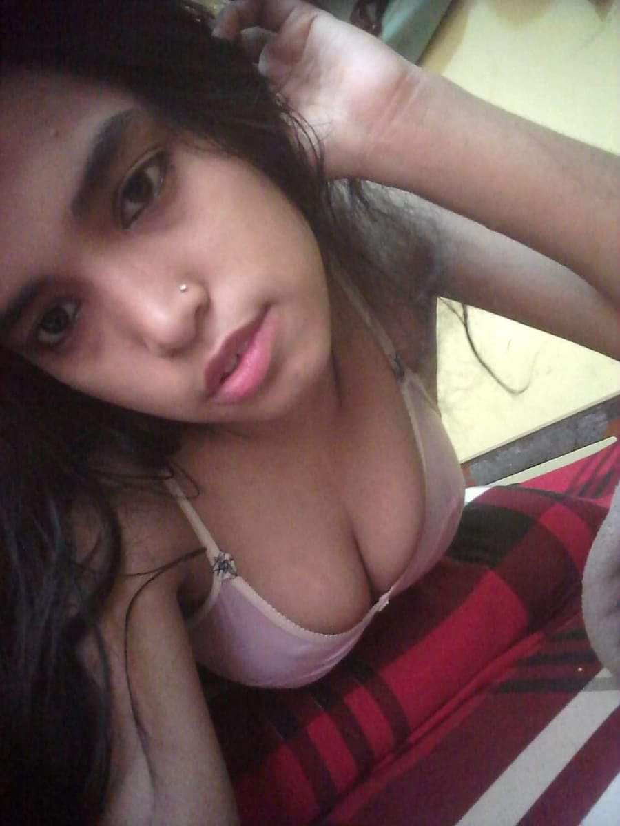 Desi girl leaked nudes to make you cum soon 2