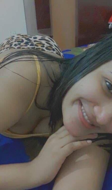 Desi girl naked photos shared online by lover 5