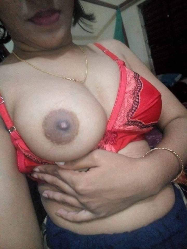 Desi girl naked pics for your sexual arousal 8