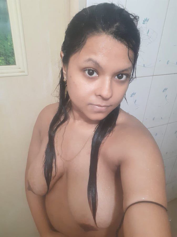 Desi girl nude bathing and big boobs flaunt 5